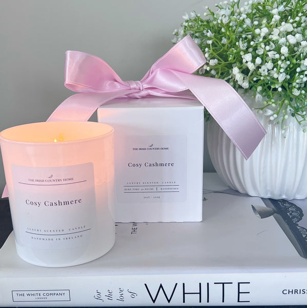 Cosy Cashmere scented candle